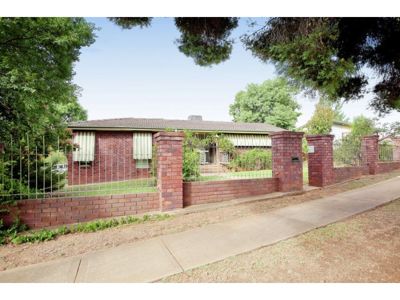 7 Moxham Street, Ashmont NSW 2650