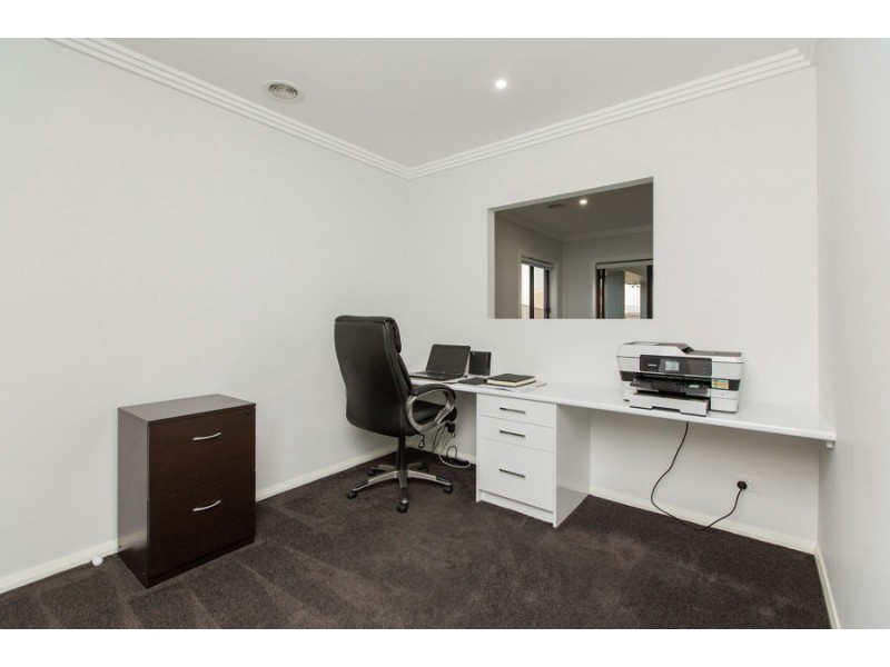 15 Goonawarra Street, Estella NSW 2650