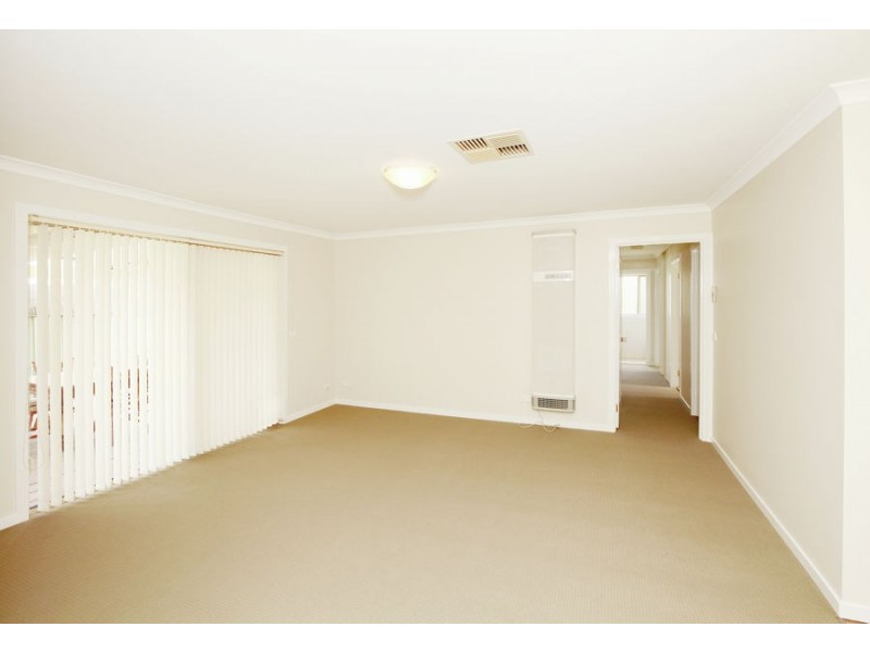 10 Clipper Way, Estella NSW 2650