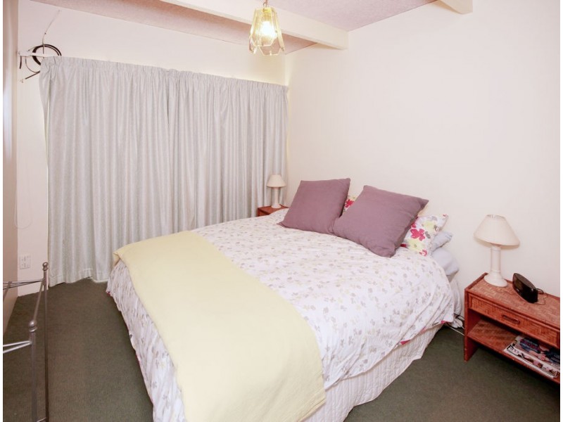 32 Wilks Avenue, Kooringal NSW 2650