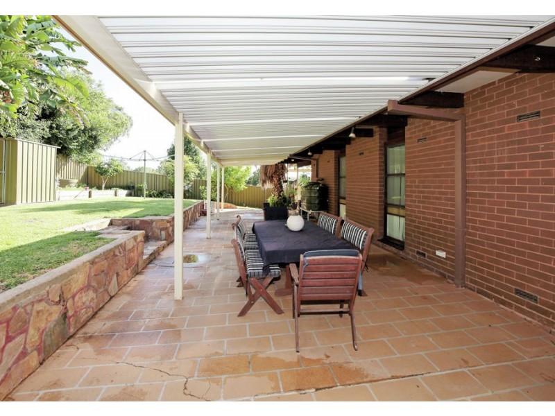 32 Wilks Avenue, Kooringal NSW 2650