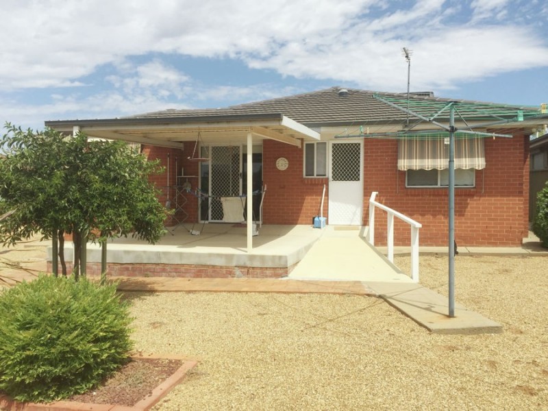 3 Willang Crescent, Glenfield Park NSW 2650