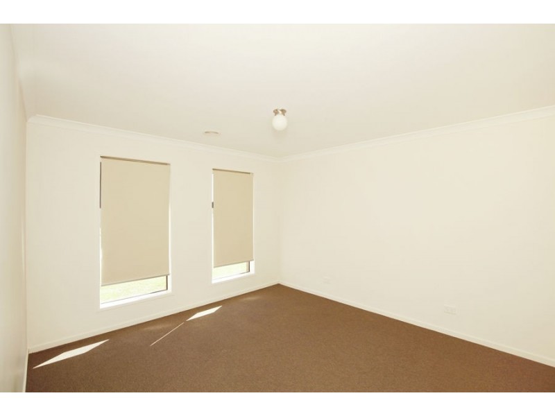 27 Melaleuca Drive, Forest Hill NSW 2651