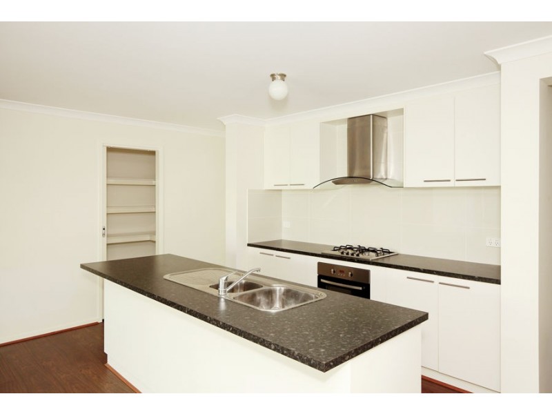 27 Melaleuca Drive, Forest Hill NSW 2651