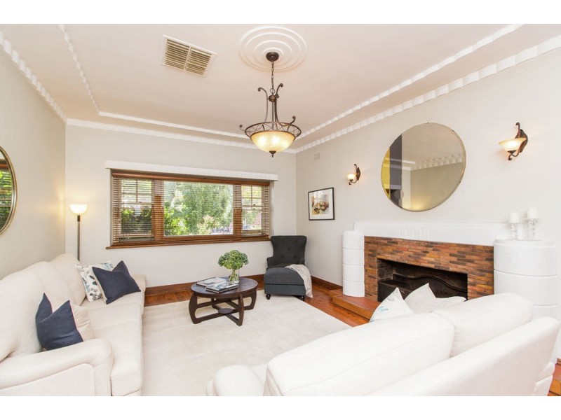 58 Coleman Street, Turvey Park NSW 2650