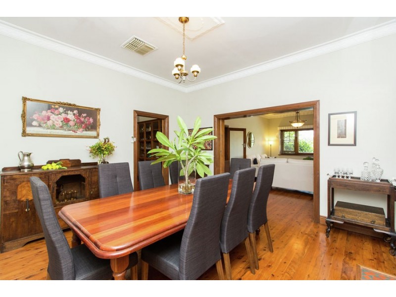 58 Coleman Street, Turvey Park NSW 2650