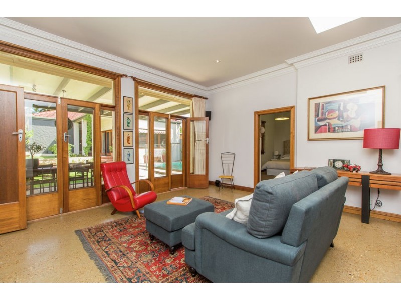 58 Coleman Street, Turvey Park NSW 2650