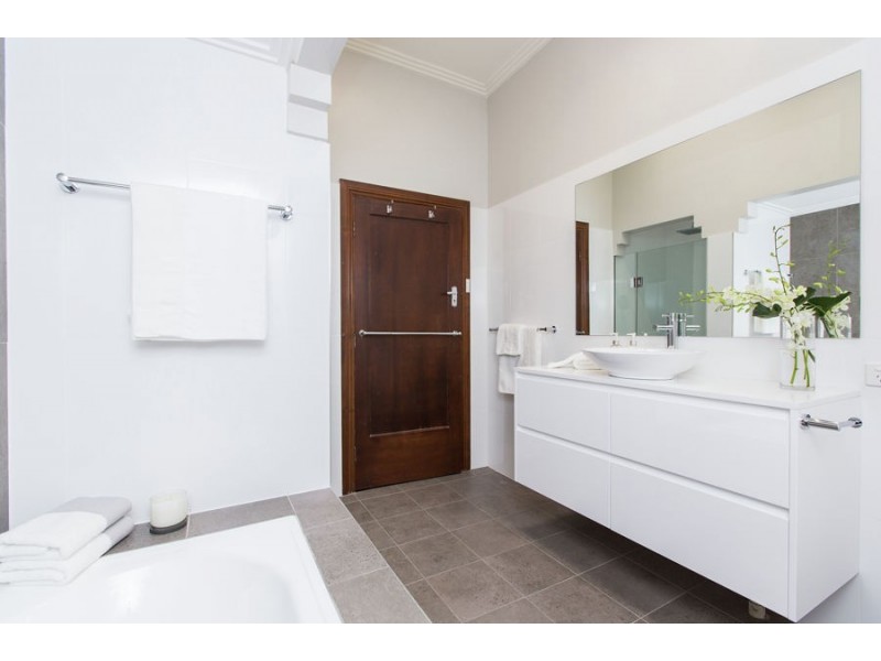 58 Coleman Street, Turvey Park NSW 2650