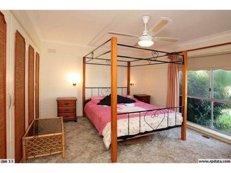 40 Fairbairn Crescent, Kooringal NSW 2650