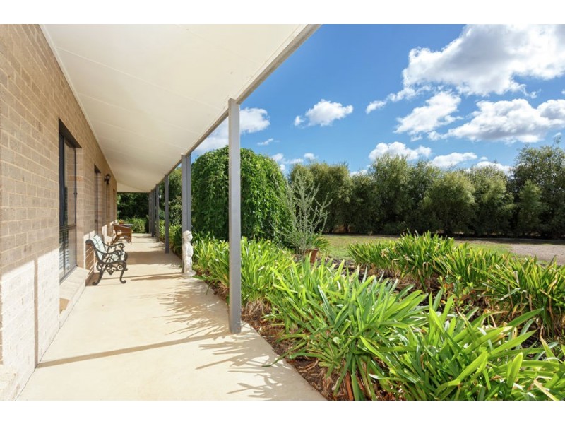 1 Correa Place, Springvale NSW 2650