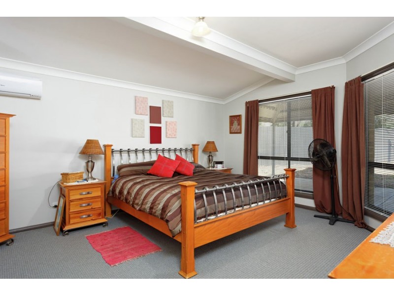 1 Correa Place, Springvale NSW 2650