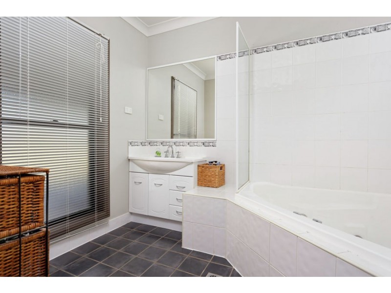 1 Correa Place, Springvale NSW 2650