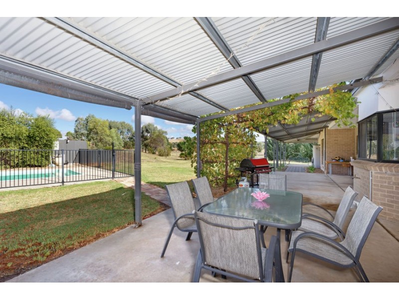 1 Correa Place, Springvale NSW 2650