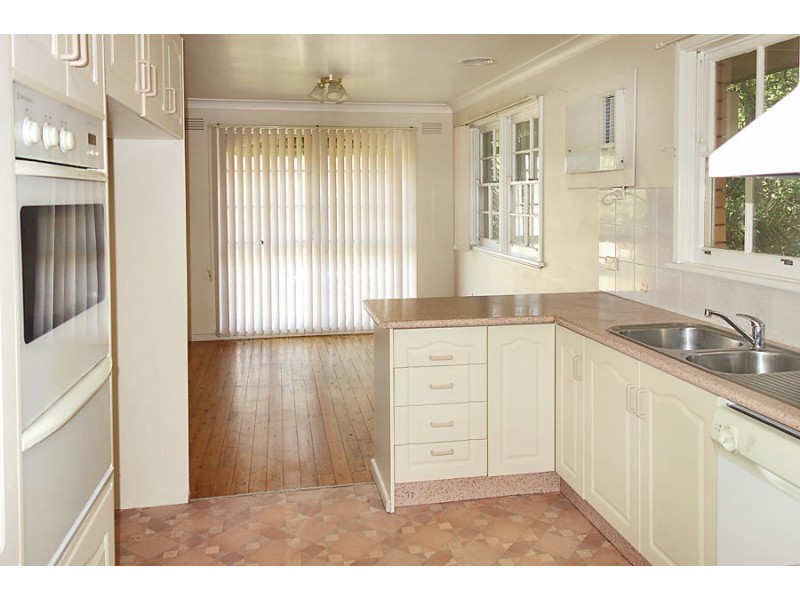 30 White Avenue, Kooringal NSW 2650