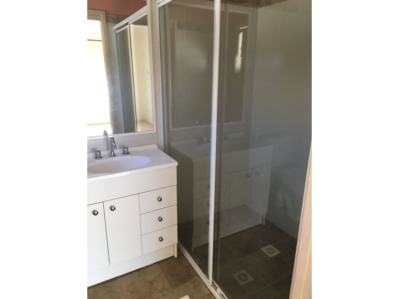 30 Pugsley Avenue, Estella NSW 2650