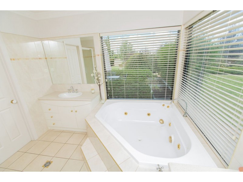 3 Mirbelia Drive, Springvale NSW 2650