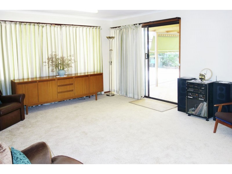 10 Mixner Street, The Rock NSW 2655