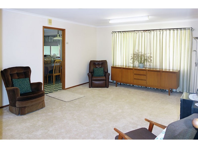 10 Mixner Street, The Rock NSW 2655