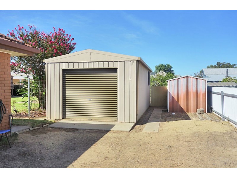 10 Mixner Street, The Rock NSW 2655