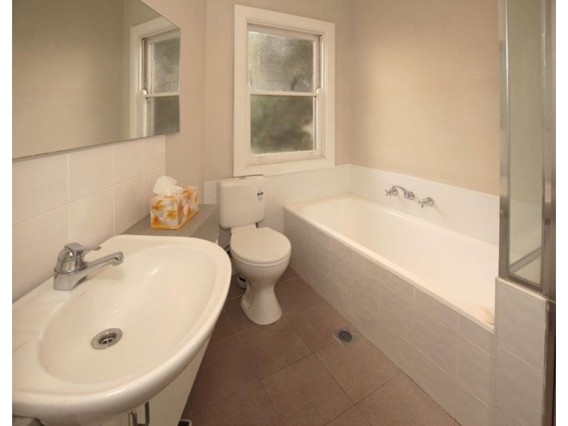 87 Mitchelmore Street, Turvey Park NSW 2650