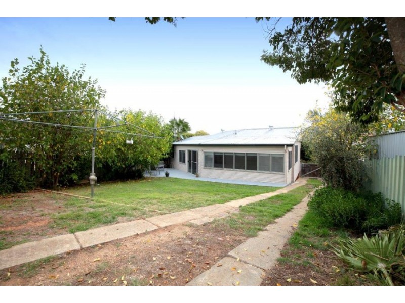 87 Mitchelmore Street, Turvey Park NSW 2650