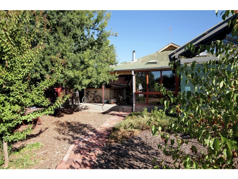 25 Brookong Street, Wagga Wagga NSW 2650