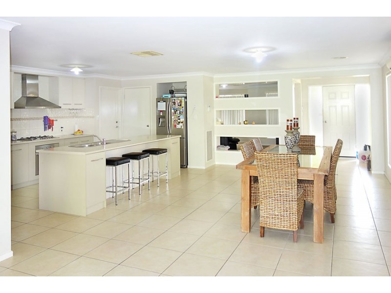 66 Grinton Avenue, Ashmont NSW 2650