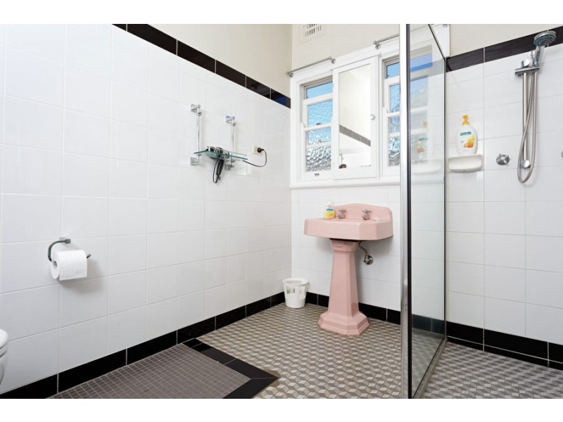 9 Rudd Street, Turvey Park NSW 2650