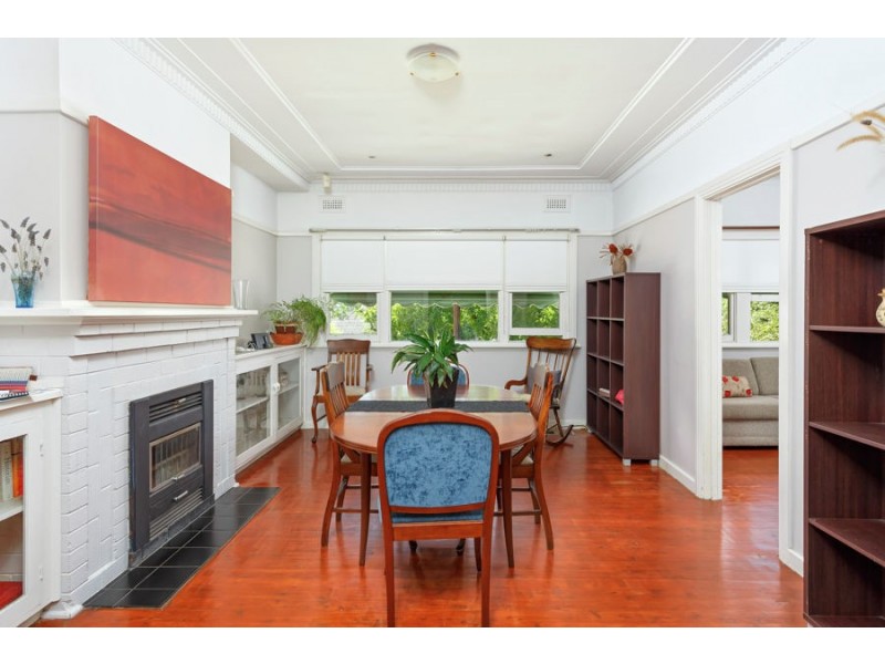 20 Blamey Street, Turvey Park NSW 2650