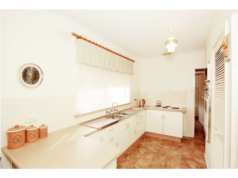 28 Marama Parade, Mount Austin NSW 2650