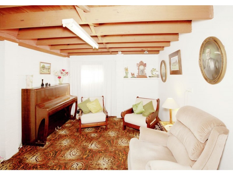 28 Marama Parade, Mount Austin NSW 2650