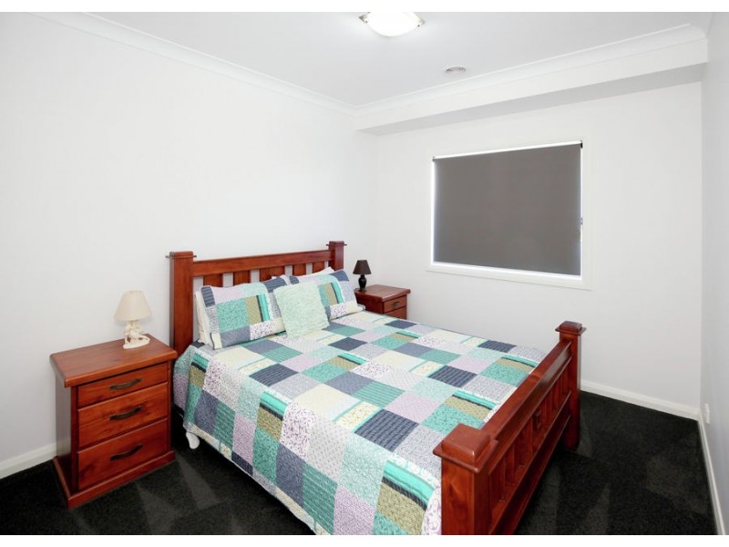 16 Ross Parkway, Estella NSW 2650