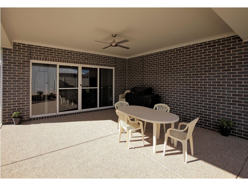 16 Ross Parkway, Estella NSW 2650