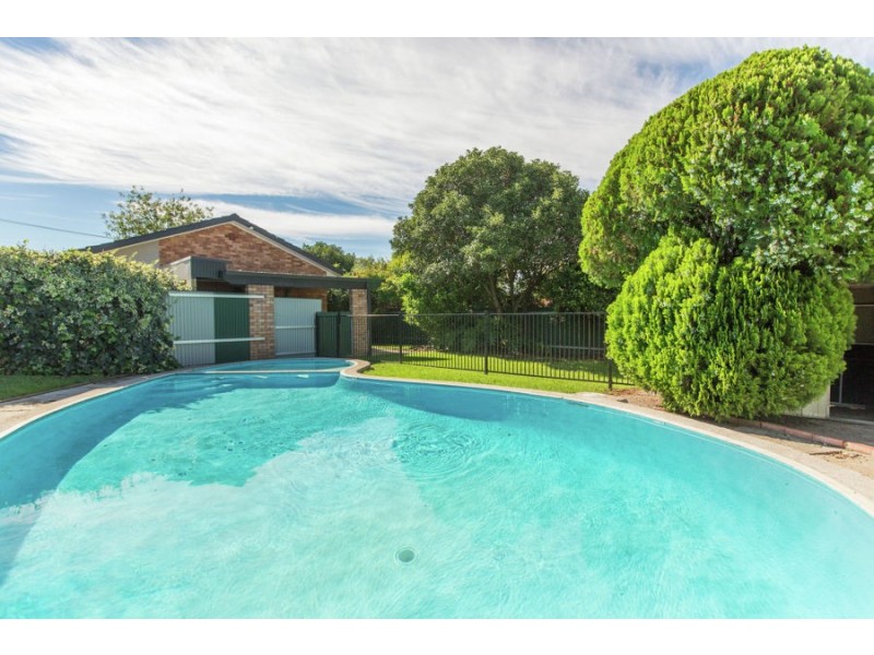 6 Tinga Crescent, Kooringal NSW 2650