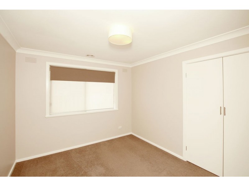 9 Geneva Crescent, Lake Albert NSW 2650