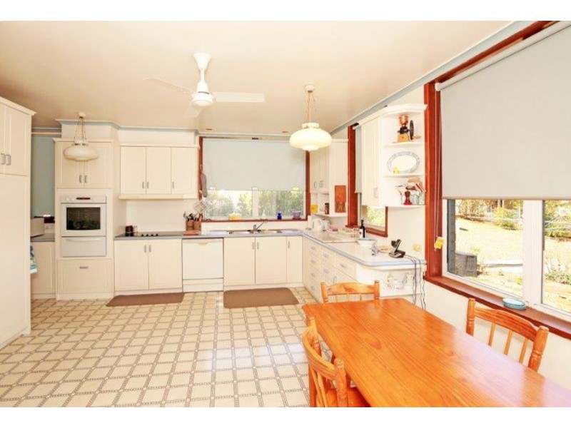 9 Godfrey Street, Tumut NSW 2720