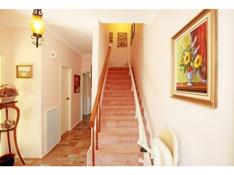 9 Godfrey Street, Tumut NSW 2720