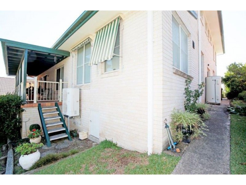 9 Godfrey Street, Tumut NSW 2720