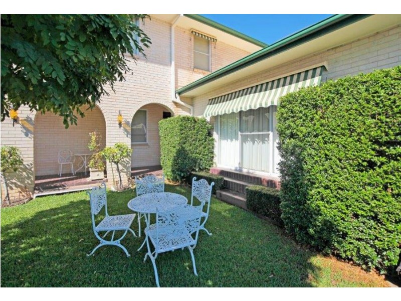 9 Godfrey Street, Tumut NSW 2720