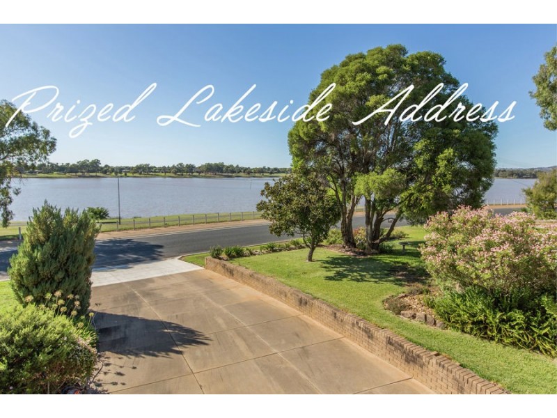 28 Lakeside Drive, Lake Albert NSW 2650