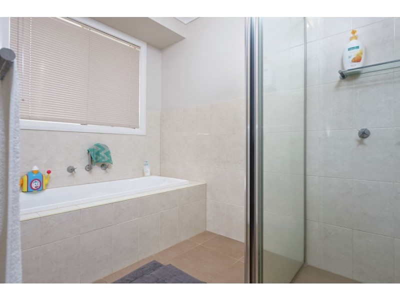 11 Osterley Street, Bourkelands NSW 2650