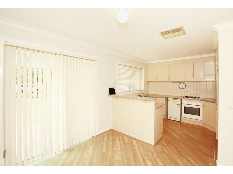 10 Clipper Way, Estella NSW 2650