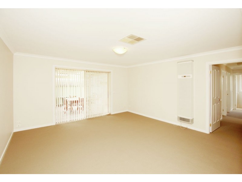 10 Clipper Way, Estella NSW 2650
