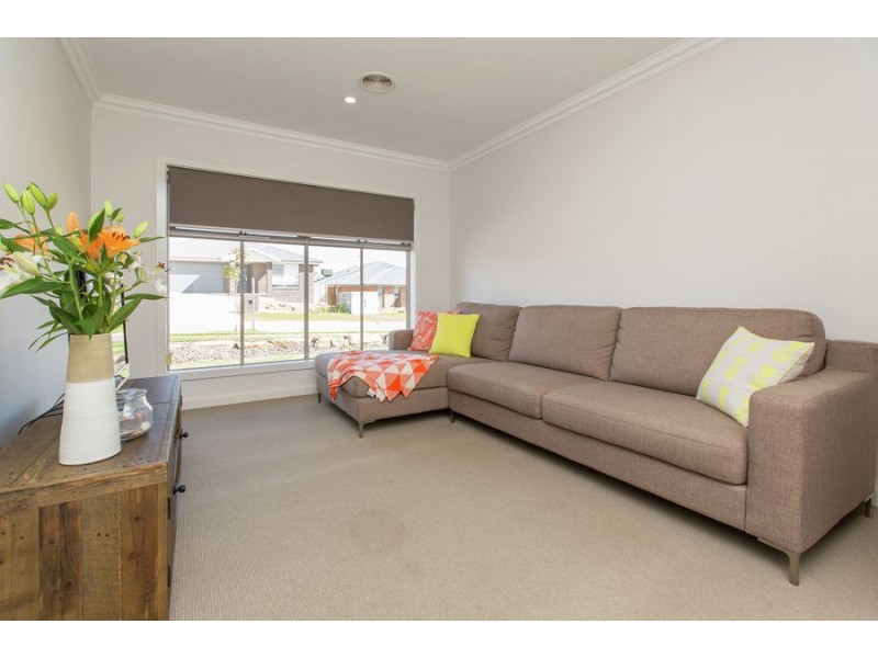 23 Charlton Street, Boorooma NSW 2650