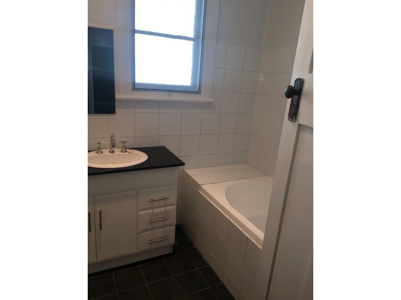 26 Flinders Street, Wagga NSW 2650