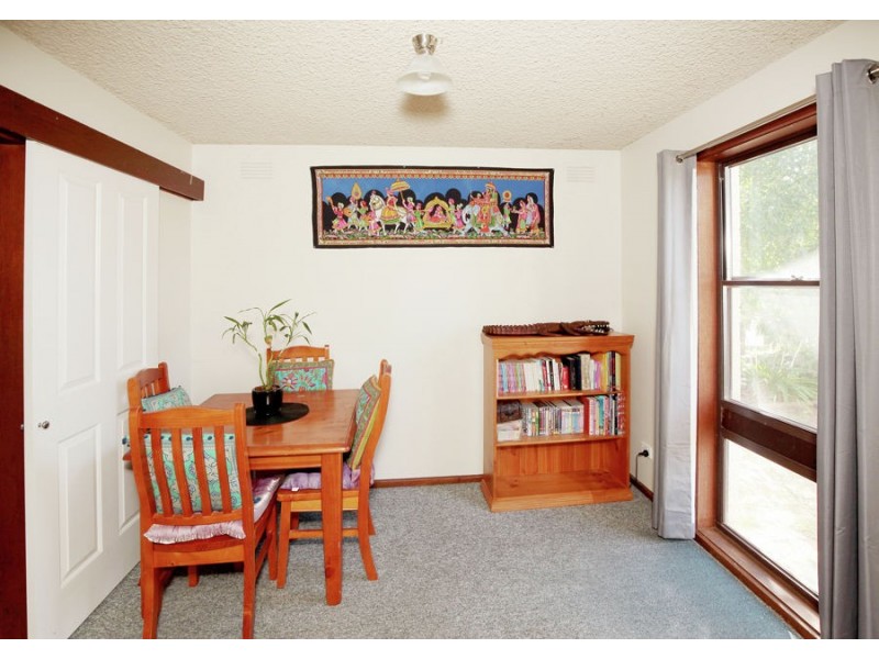 6 Sherwood Avenue, Kooringal NSW 2650