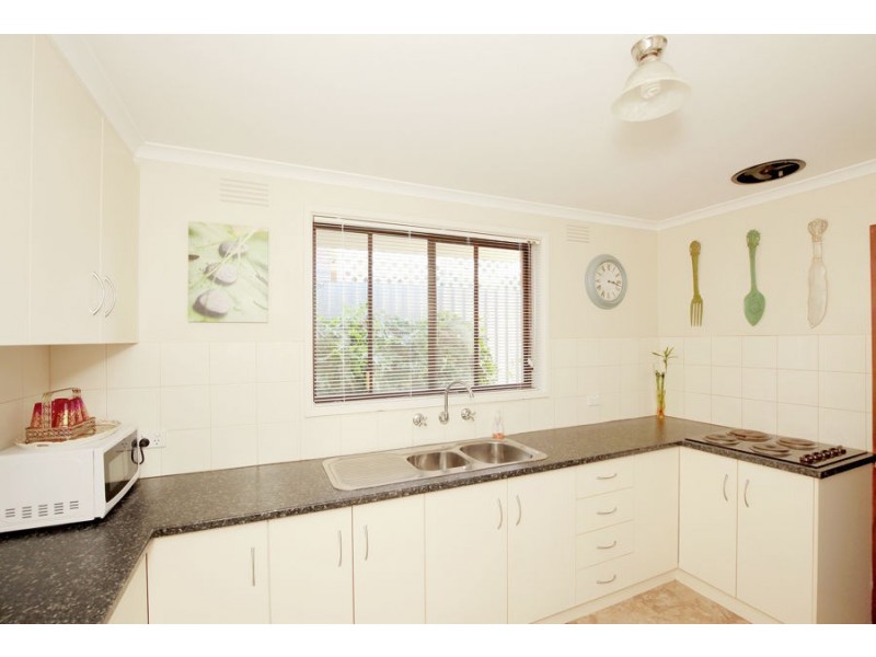 6 Sherwood Avenue, Kooringal NSW 2650