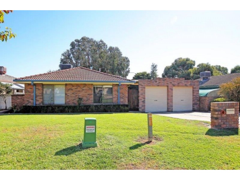 64 Undurra Drive, Glenfield Park NSW 2650