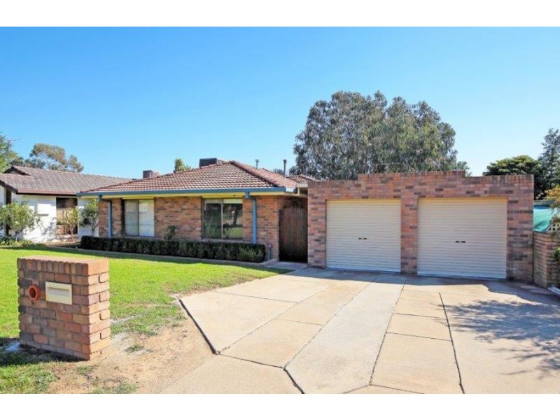 64 Undurra Drive, Glenfield Park NSW 2650