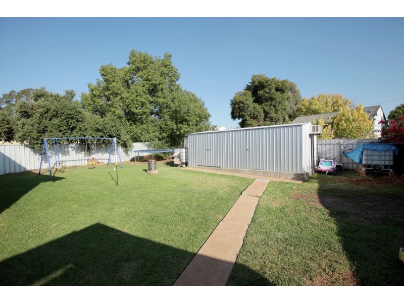 16 Doyle Avenue, Mount Austin NSW 2650